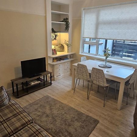 Leigh-On-Sea Retreat - 2 Bedroom Apartment Bagian luar foto