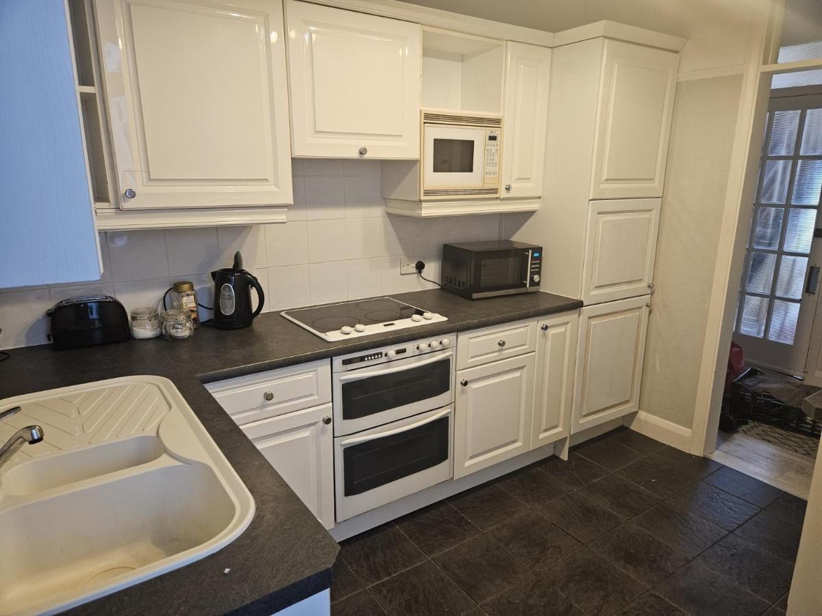 Leigh-On-Sea Retreat - 2 Bedroom Apartment Bagian luar foto