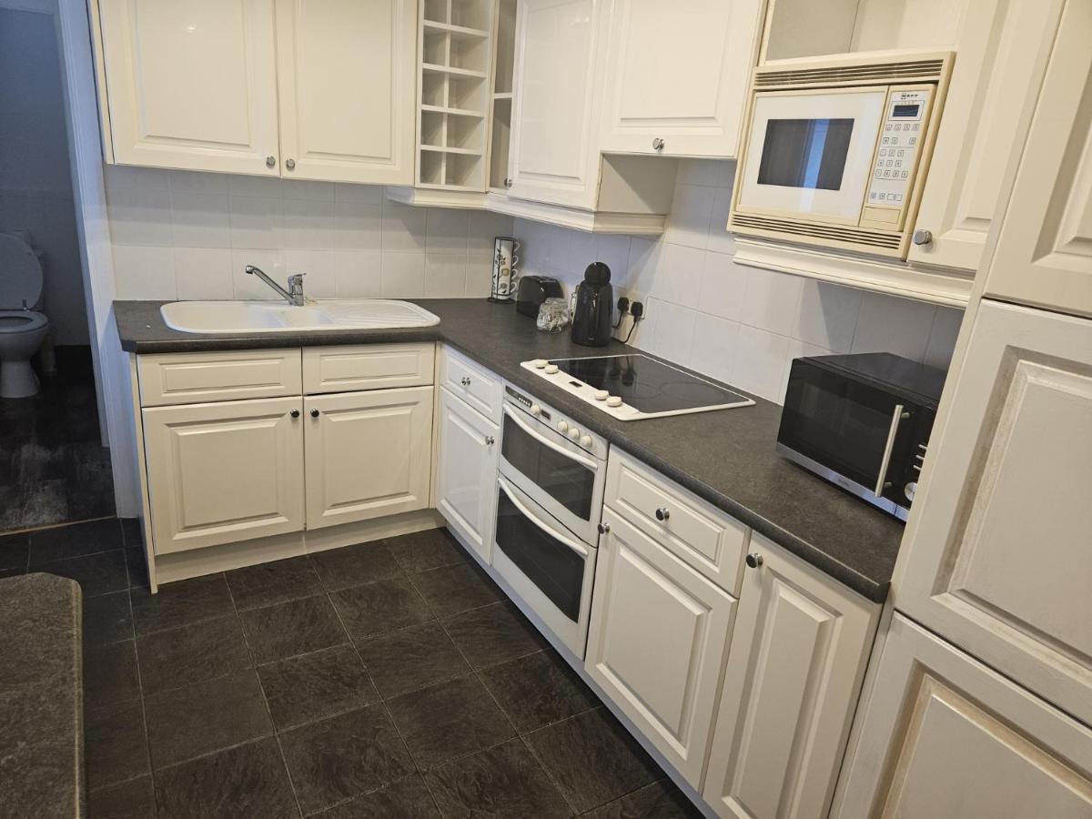 Leigh-On-Sea Retreat - 2 Bedroom Apartment Bagian luar foto