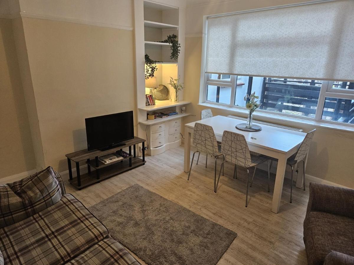 Leigh-On-Sea Retreat - 2 Bedroom Apartment Bagian luar foto